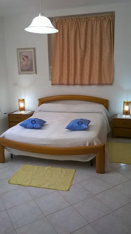 Sa Domu Sarda Casa Vacanza Piscinas Chambre photo